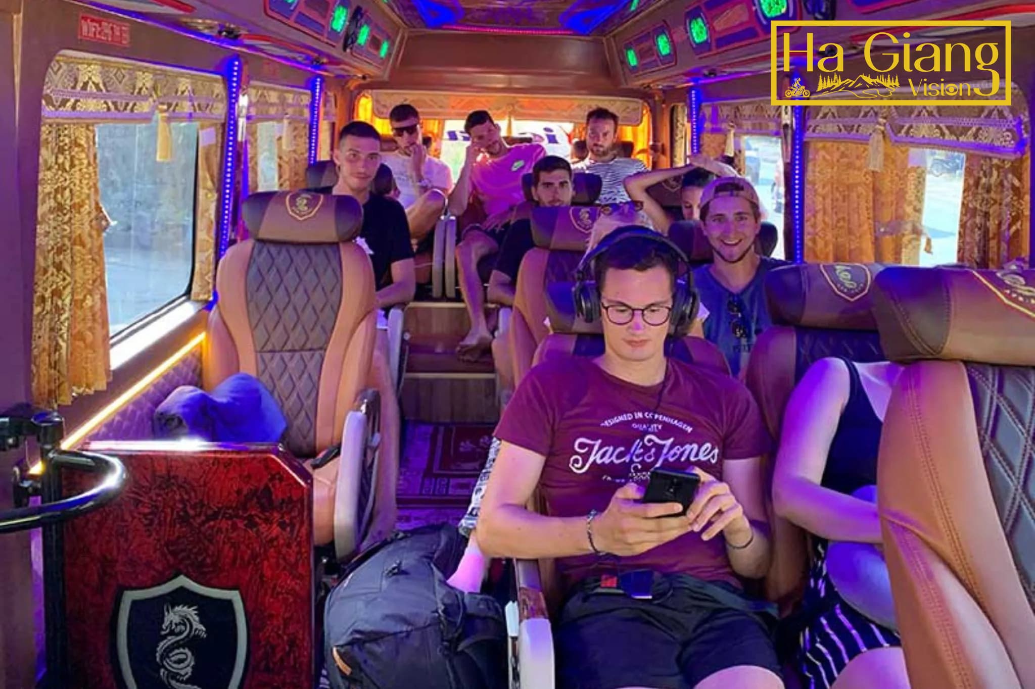 Hanoi to Ha Giang Limo Bus