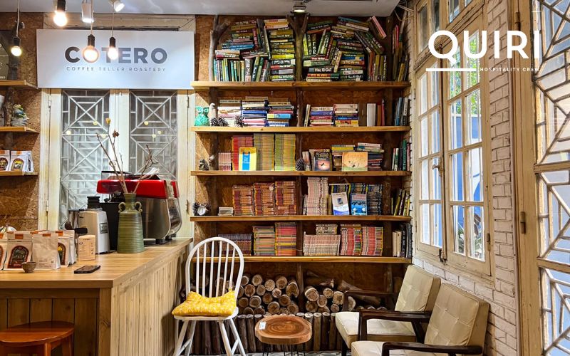 A Hanoi café that blends floral beauty with comforting drinks.