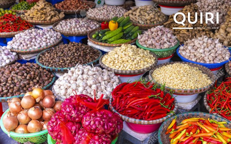 Explore art galleries and markets showcasing local culture in October.