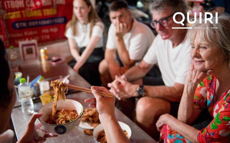 Sample seasonal street foods and autumn specialties across Hanoi.