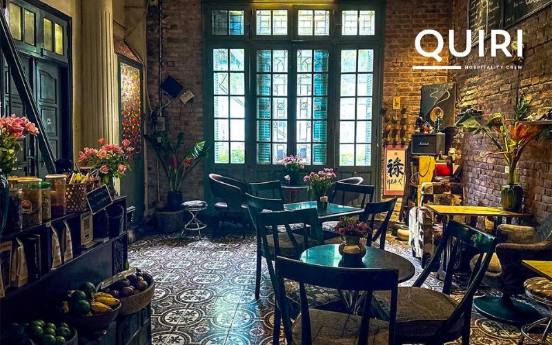 The Hanoi wet season brings cozy cafés and slow, peaceful mornings.