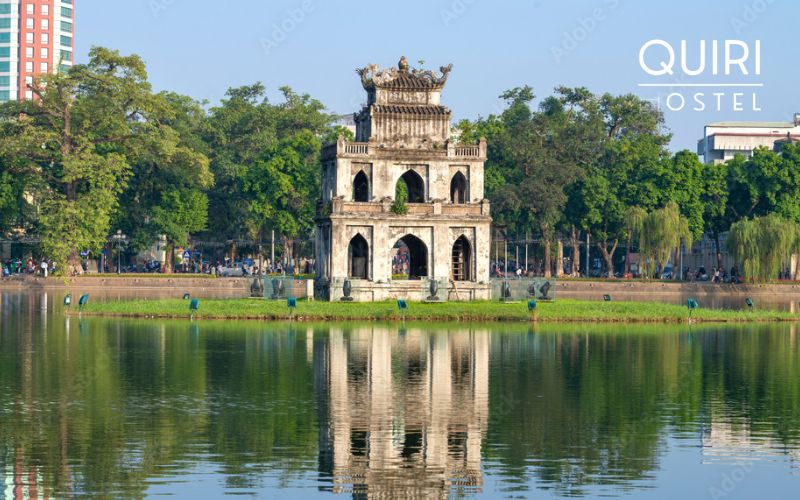 A calm central spot that every traveler eventually visits.