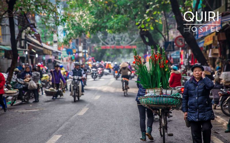 Slow wandering reveals what to do in a day with ease.