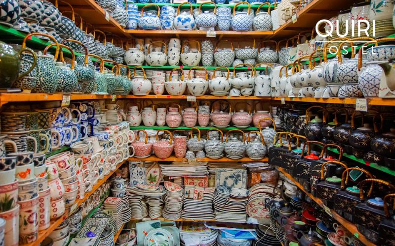 Bat Trang ceramics provide diverse artistic options for shoppers seeking unique pieces.