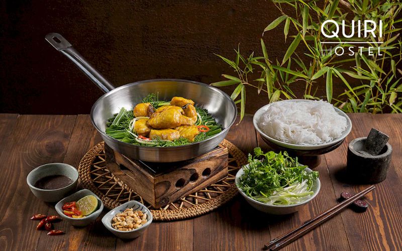 Cha Ca La Vong stands among the most iconic Hanoi food experiences.