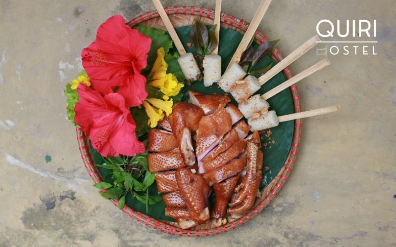 Local ingredients reflect Ba Vi Mountain’s cooler climate and rural farming traditions.