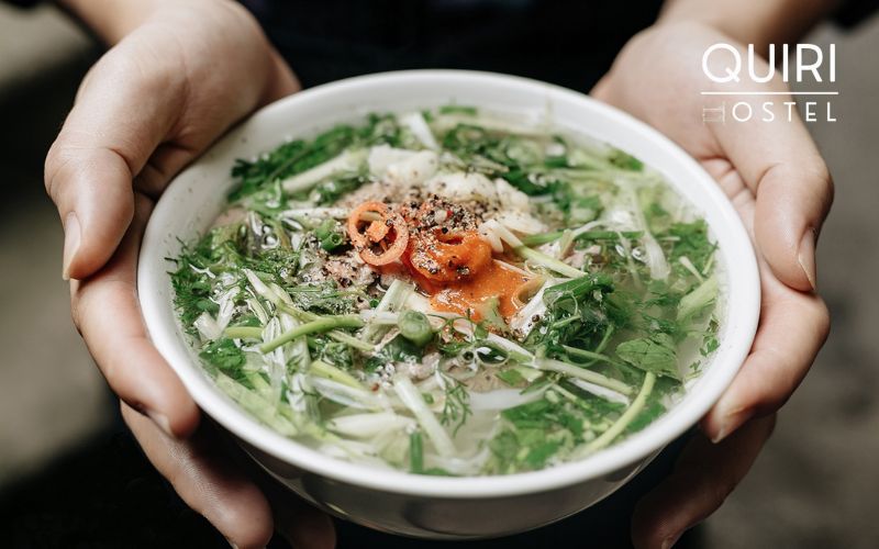 Pho Hanoi reflects history, culture, and everyday Vietnamese life beautifully.