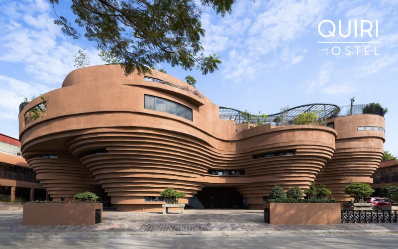 The Bat Trang Pottery Museum showcases ceramic heritage through engaging modern exhibits.