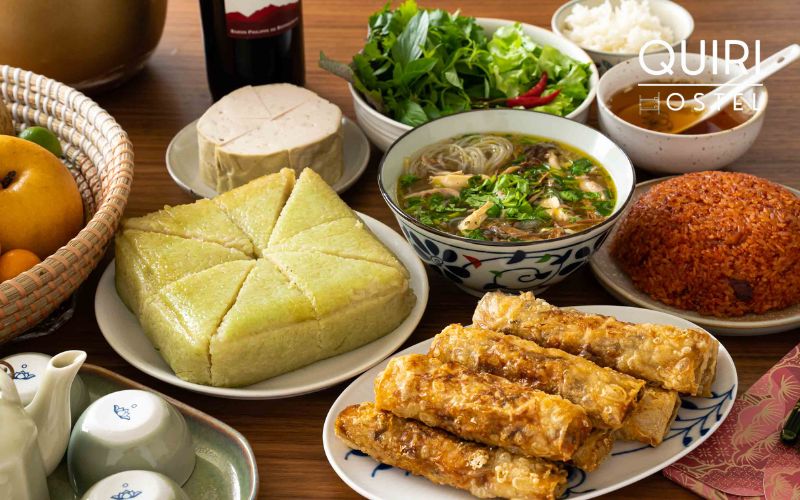 Activities in Tet holiday in Hanoi always include traditional family meals.
