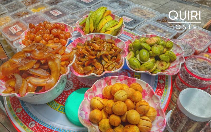 Spring in Hanoi makes warm soups and snacks taste better.