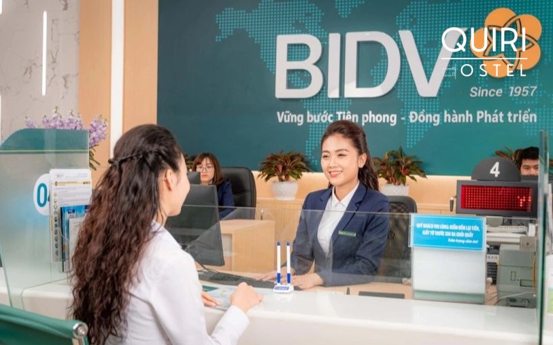Banks provide secure ways to exchange money in Vietnam