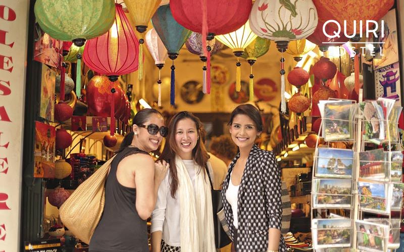 Stay calm while learning how to bargain in market stalls