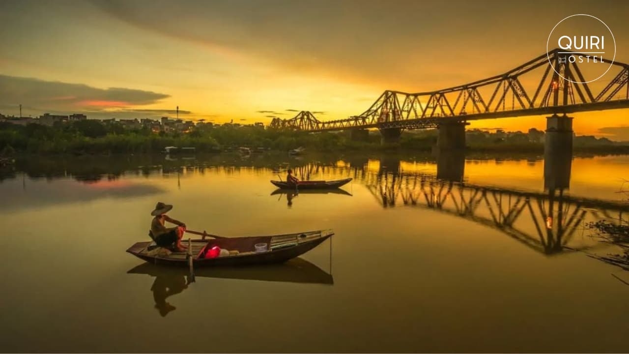 Long-Bien-Bridge-at-sunset-a-scenic-things-to-do-hanoi-city-activity